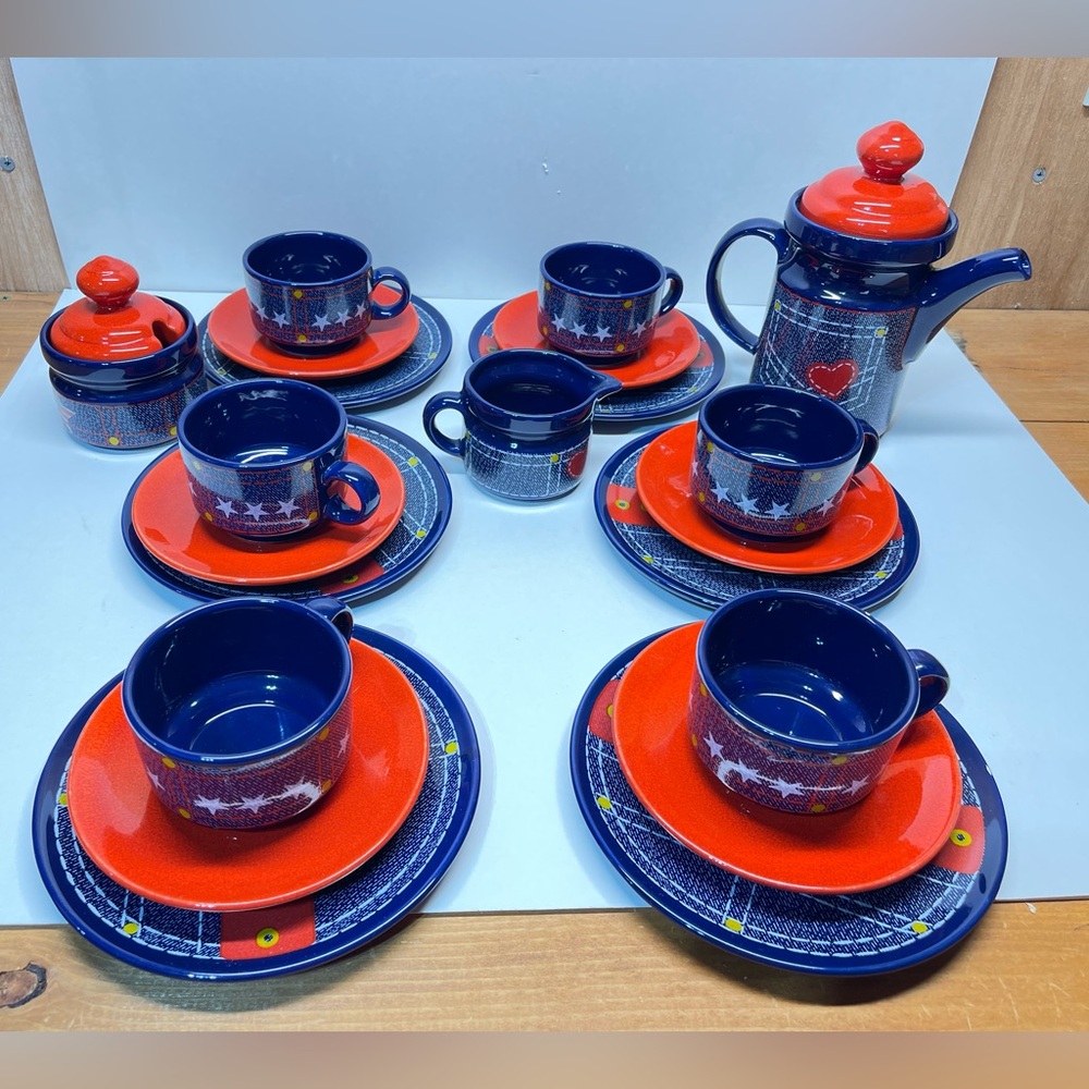 Vtg. 23 PCS PORCELAIN BLUE JEAN/ HEART TEA/COFFEE SET West German Waechtersbach